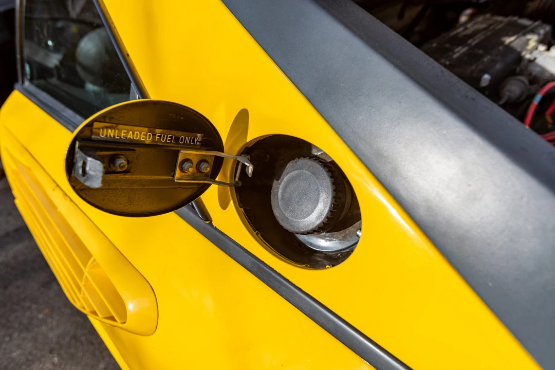 1982 Ferrari Mondial 8 - Image 19 of 31
