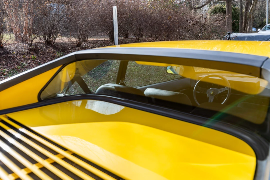1982 Ferrari Mondial 8 - Image 27 of 31
