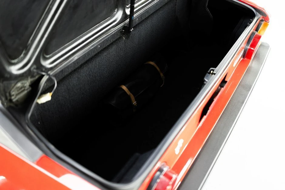 1982 Ferrari Mondial 8 - Image 17 of 18