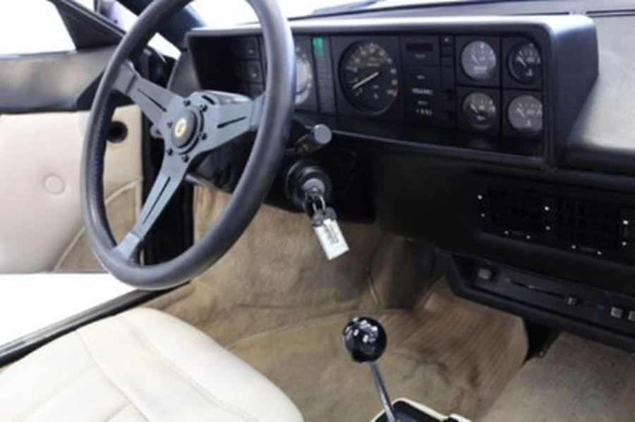 1982 Ferrari Mondial - Image 6 of 8