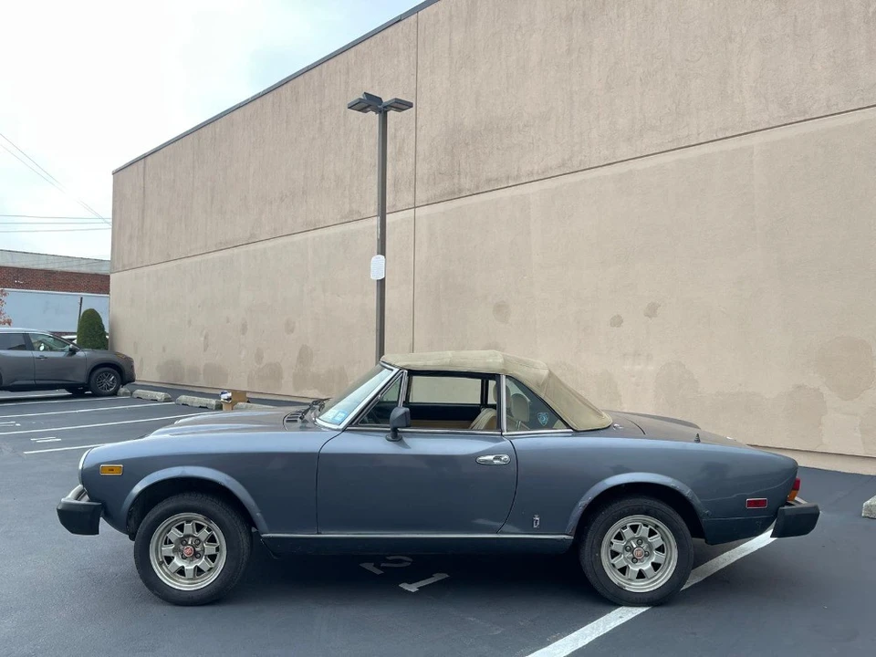 1982 Fiat 124 Sport Spider - Image 3 of 8