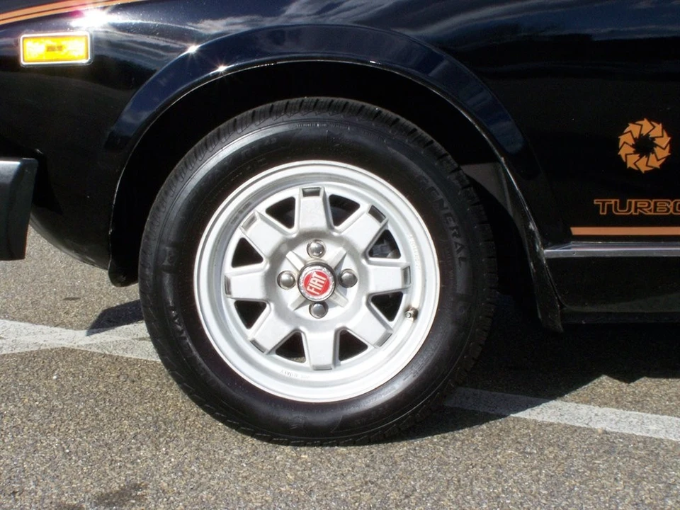 1982 Fiat 124 Sport Spider - Image 17 of 31