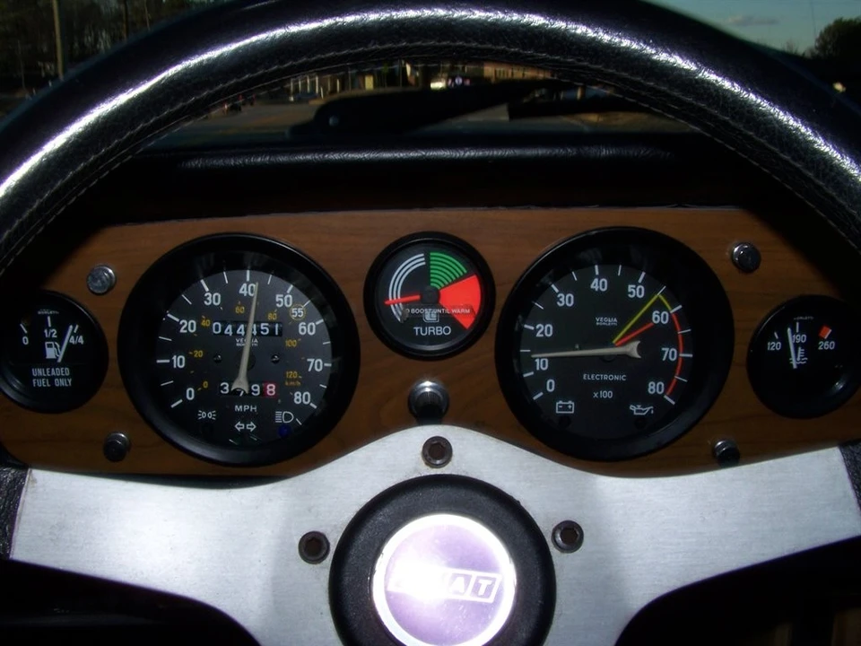 1982 Fiat 124 Sport Spider - Image 10 of 31