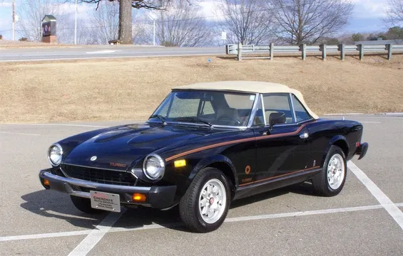 1982 Fiat 124 Spider 2000 Turbo