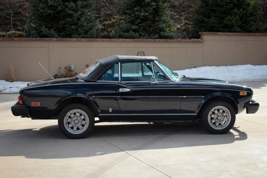 1982 Fiat 124 Sport Spider - Image 13 of 31