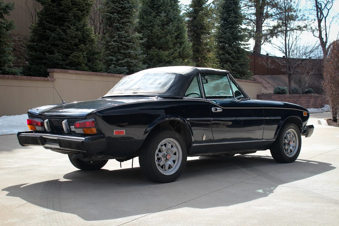1982 Fiat 124 Sport Spider - Image 11 of 31