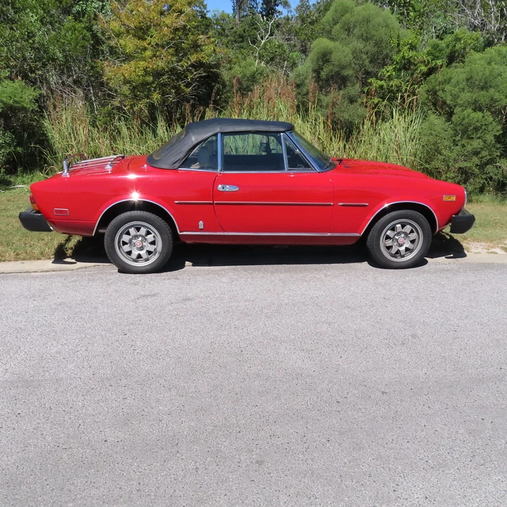 1982 Fiat 124 Sport Spider - Image 26 of 31