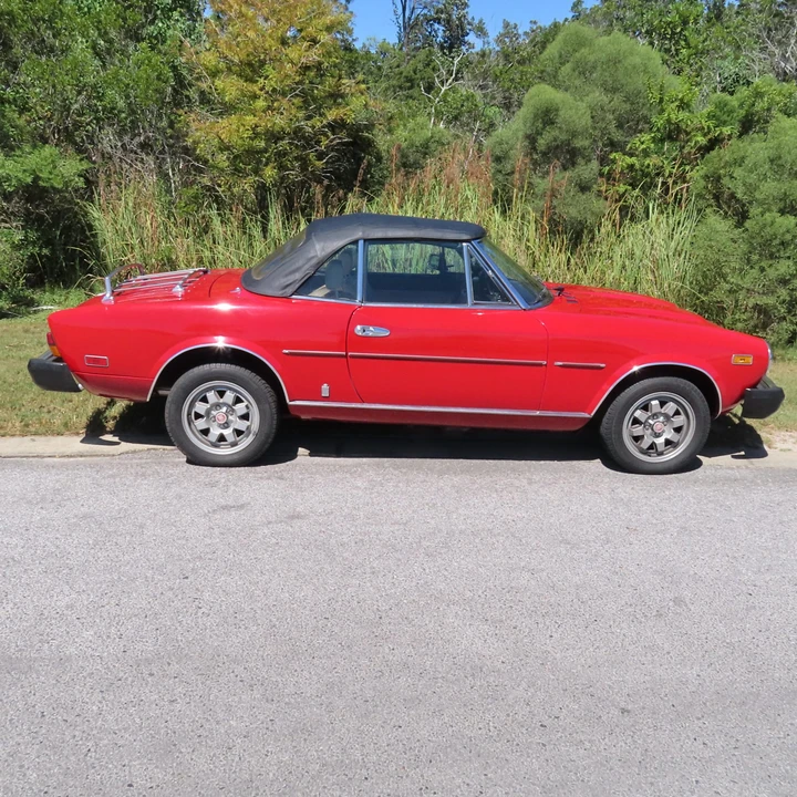 1982 Fiat 124 Sport Spider - Image 27 of 31