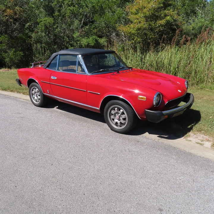 1982 Fiat 124 Sport Spider - Image 28 of 31