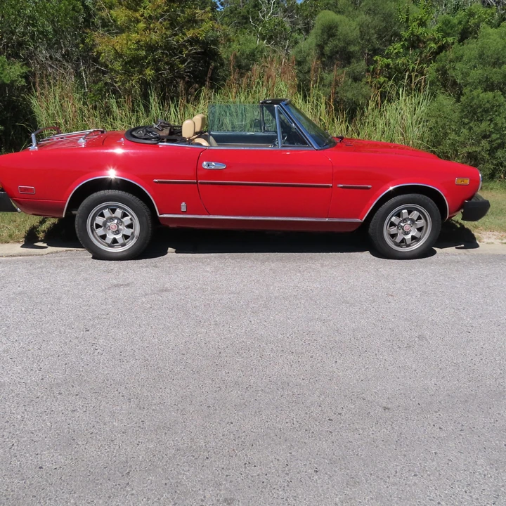 1982 Fiat 124 Sport Spider - Image 9 of 31
