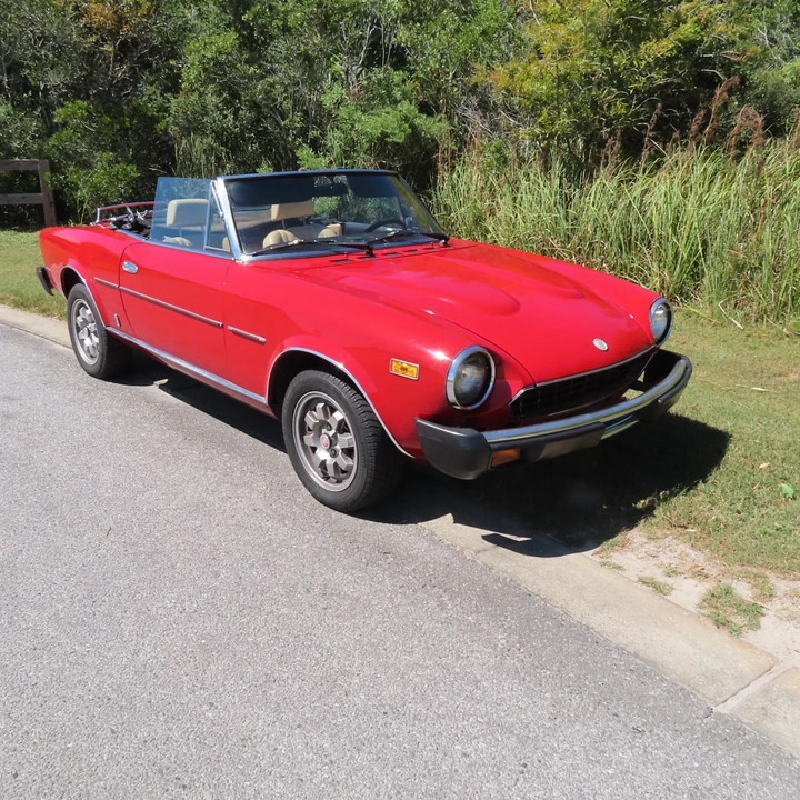 1982 Fiat 124 Sport Spider - Image 12 of 31