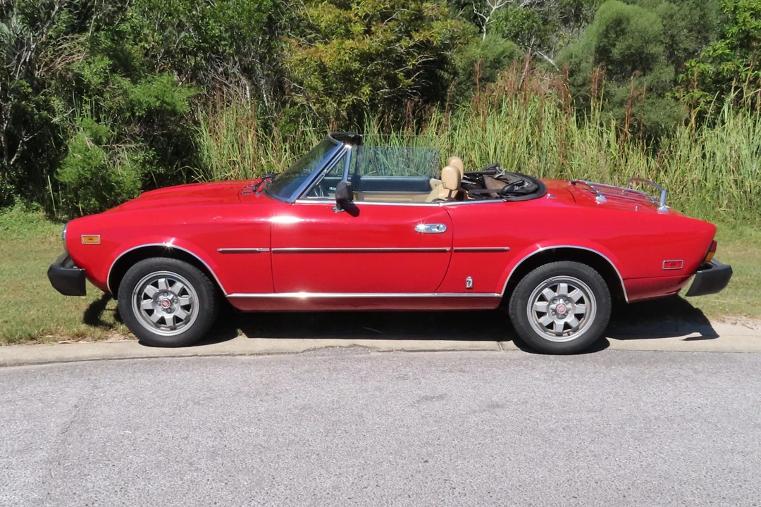 1982 Fiat 124 Sport Spider - Image 3 of 31