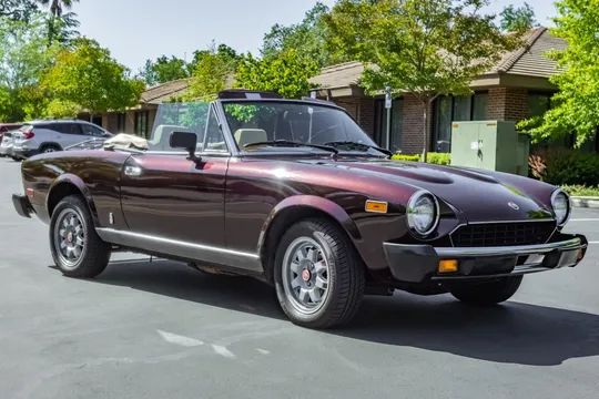 1982 Fiat 124 Spider 2000