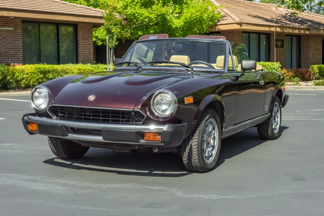1982 Fiat 124 Sport Spider - Image 2 of 31