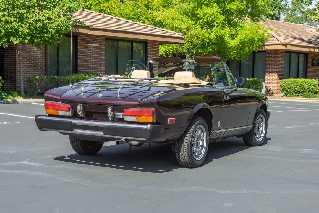 1982 Fiat 124 Sport Spider - Image 7 of 31