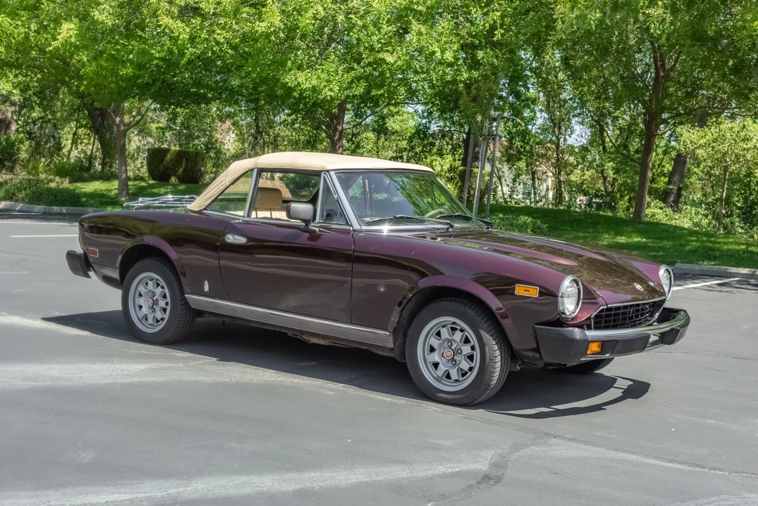 1982 Fiat 124 Sport Spider - Image 20 of 31