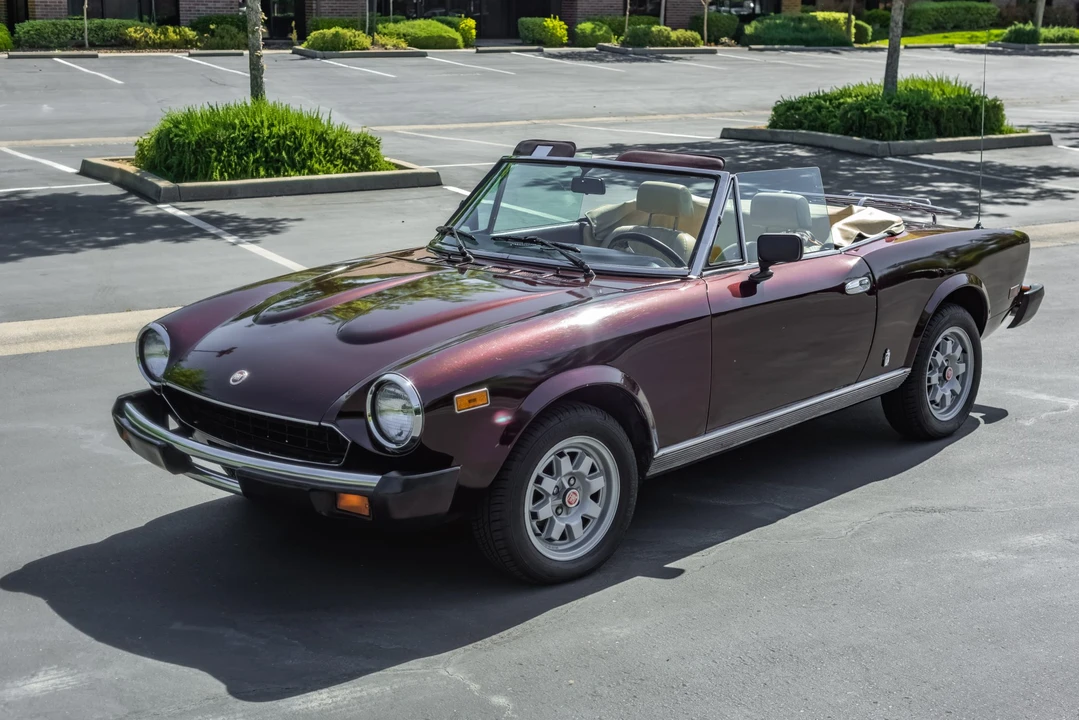 1982 Fiat 124 Sport Spider - Image 3 of 31