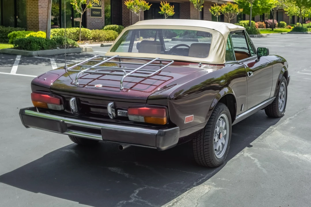 1982 Fiat 124 Sport Spider - Image 18 of 31