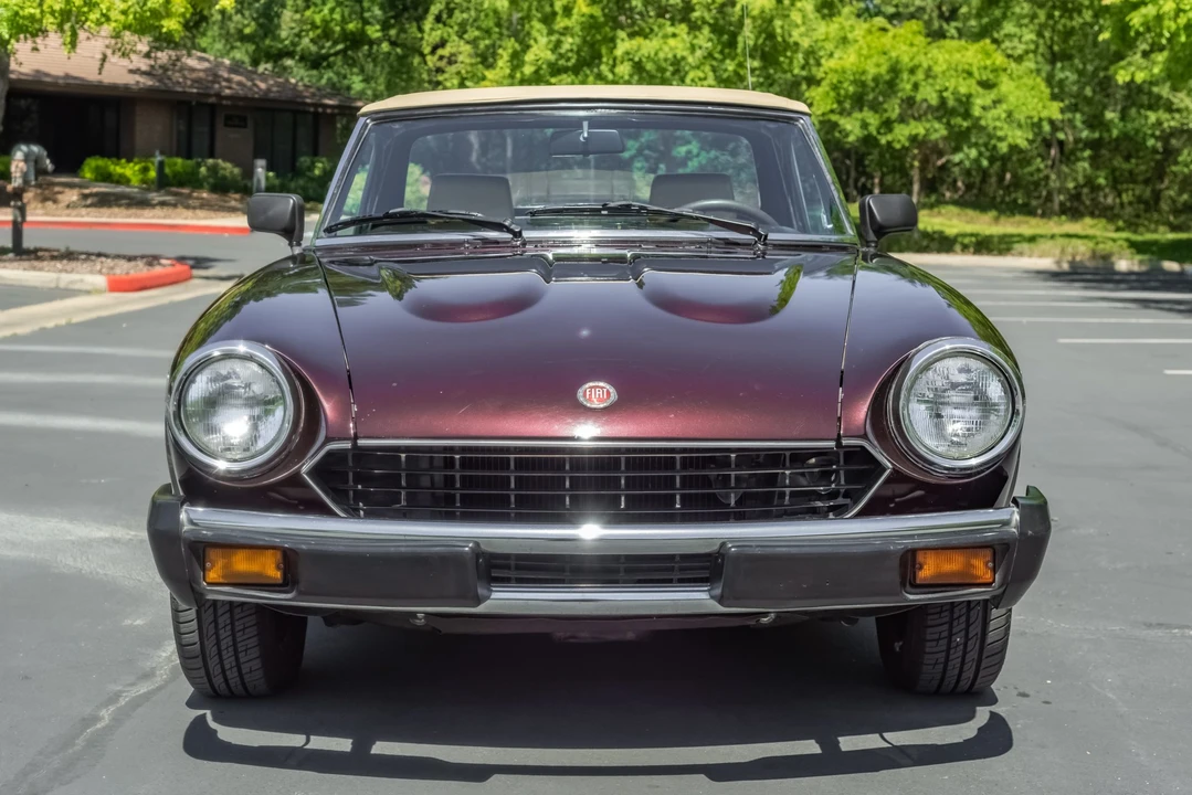 1982 Fiat 124 Sport Spider - Image 21 of 31