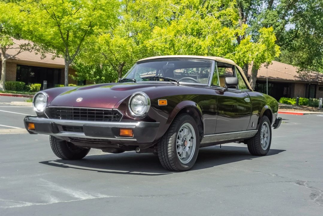 1982 Fiat 124 Sport Spider - Image 14 of 31