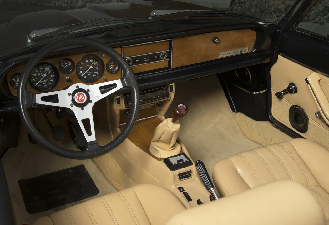 1982 Fiat 124 Sport Spider - Image 18 of 31