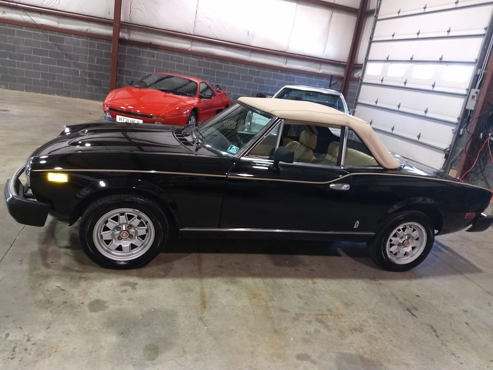 1982 Fiat 124 Sport Spider - Image 5 of 31