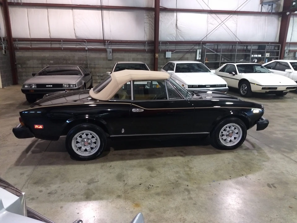 1982 Fiat 124 Sport Spider - Image 15 of 31