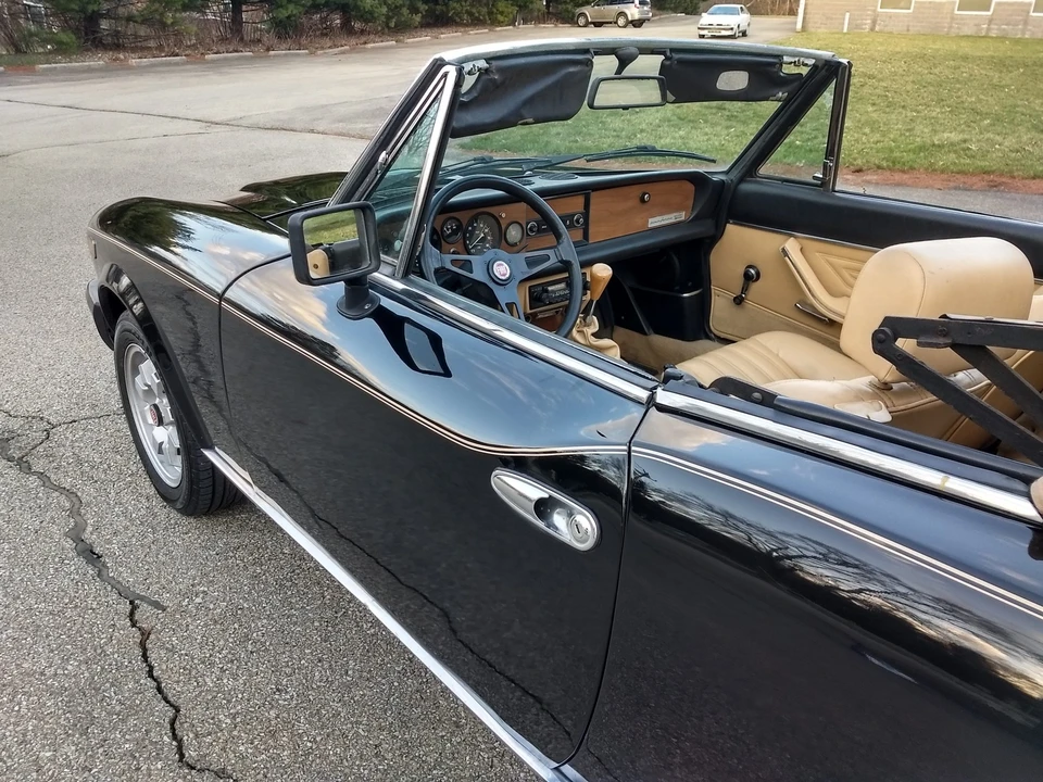 1982 Fiat 124 Sport Spider - Image 30 of 31