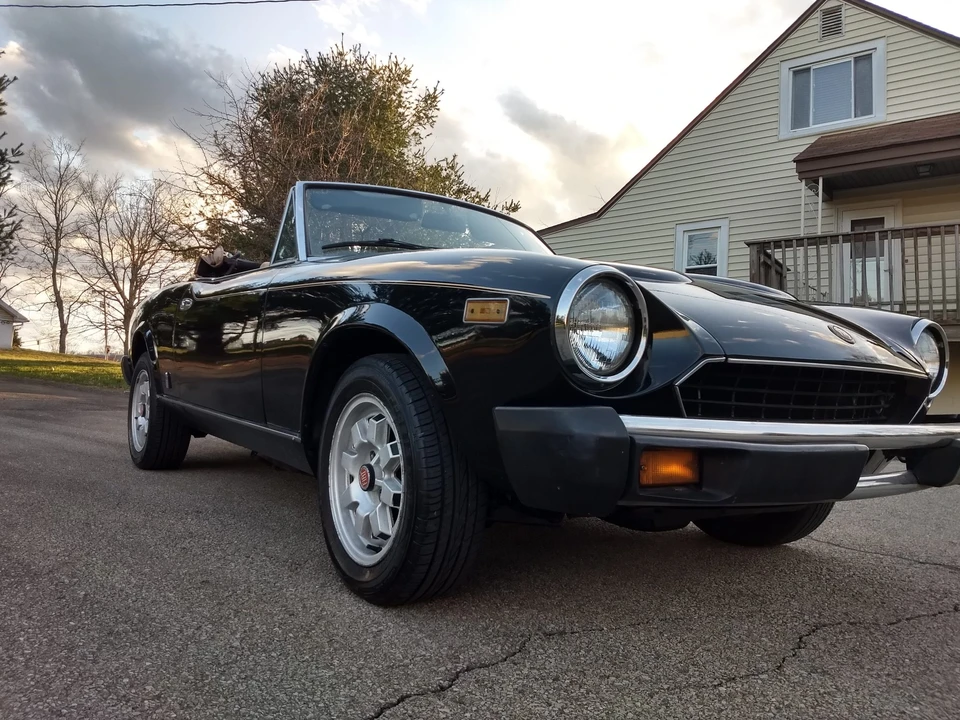 1982 Fiat 124 Sport Spider - Image 11 of 31