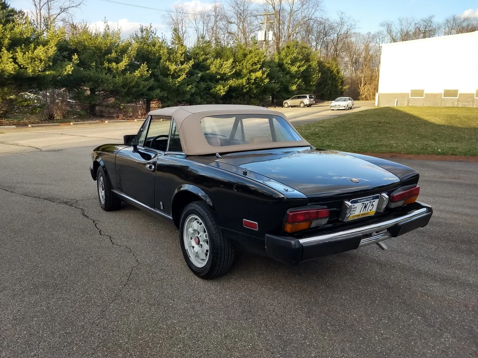 1982 Fiat 124 Sport Spider - Image 23 of 31