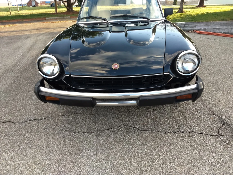 1982 Fiat 124 Sport Spider - Image 10 of 31