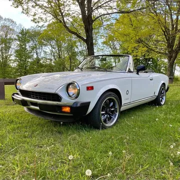 1982 Fiat 124 Spider Classica Convertible 2D