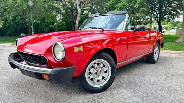 1982 Fiat 124 Spider Classica Convertible 2D