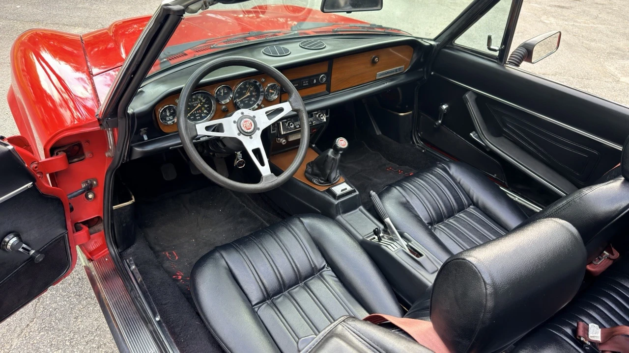 1982 Fiat 124 Sport Spider - Image 18 of 24