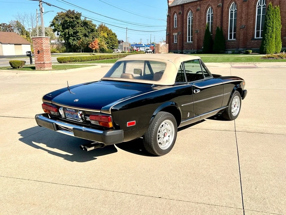 1982 Fiat 124 Sport Spider - Image 15 of 21