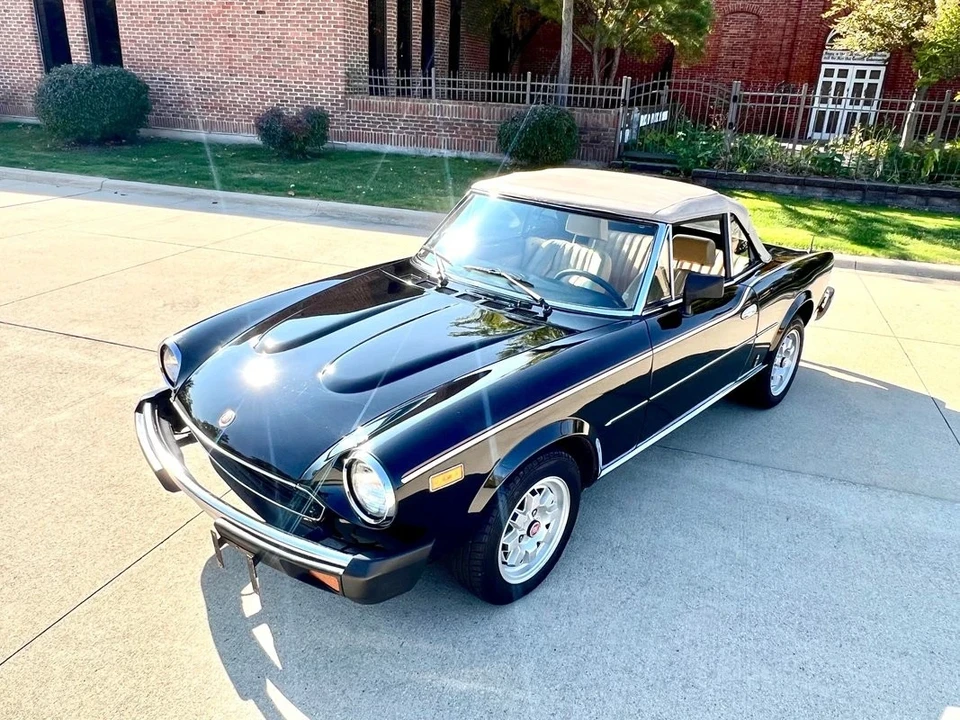 1982 Fiat 124 Sport Spider - Image 18 of 21