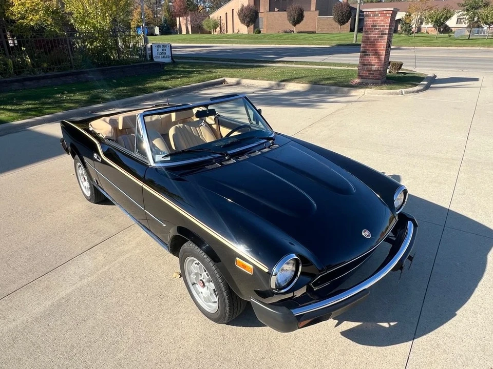 1982 Fiat 124 Sport Spider - Image 4 of 21