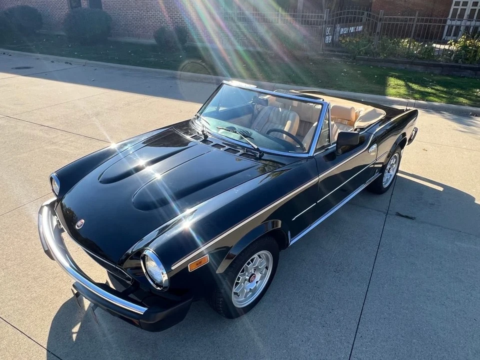 1982 Fiat 124 Sport Spider - Image 3 of 21