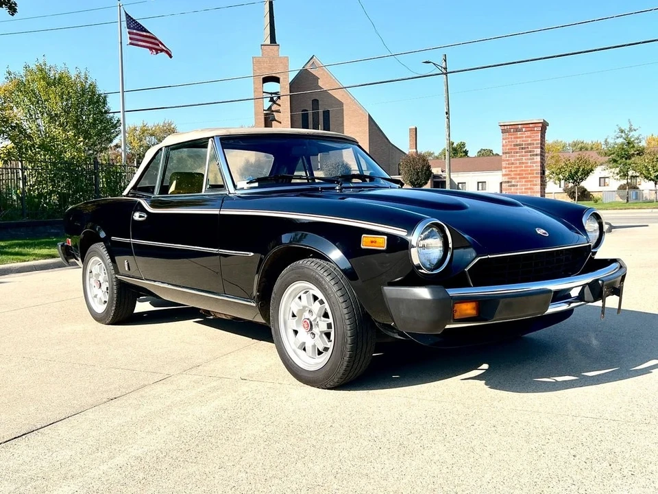 1982 Fiat 124 Sport Spider - Image 12 of 21