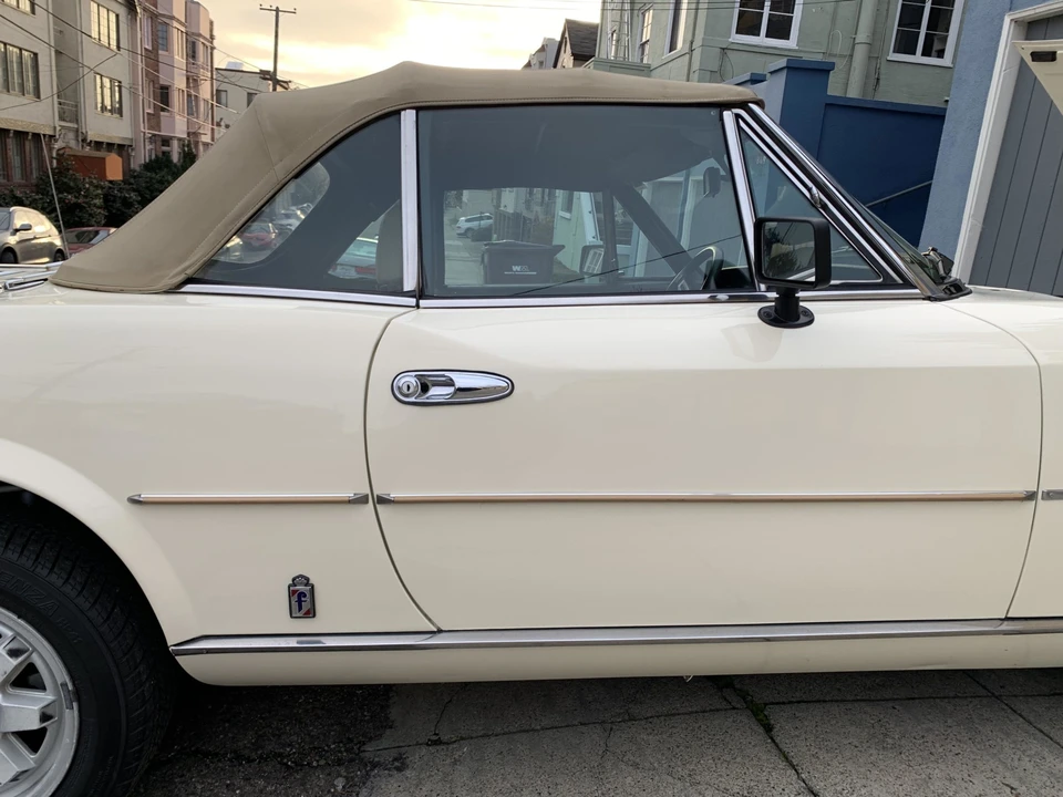 1982 Fiat 124 Sport Spider - Image 19 of 31