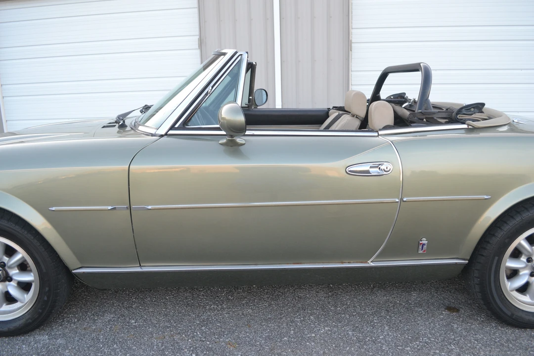 1982 Fiat 124 Sport Spider - Image 20 of 31