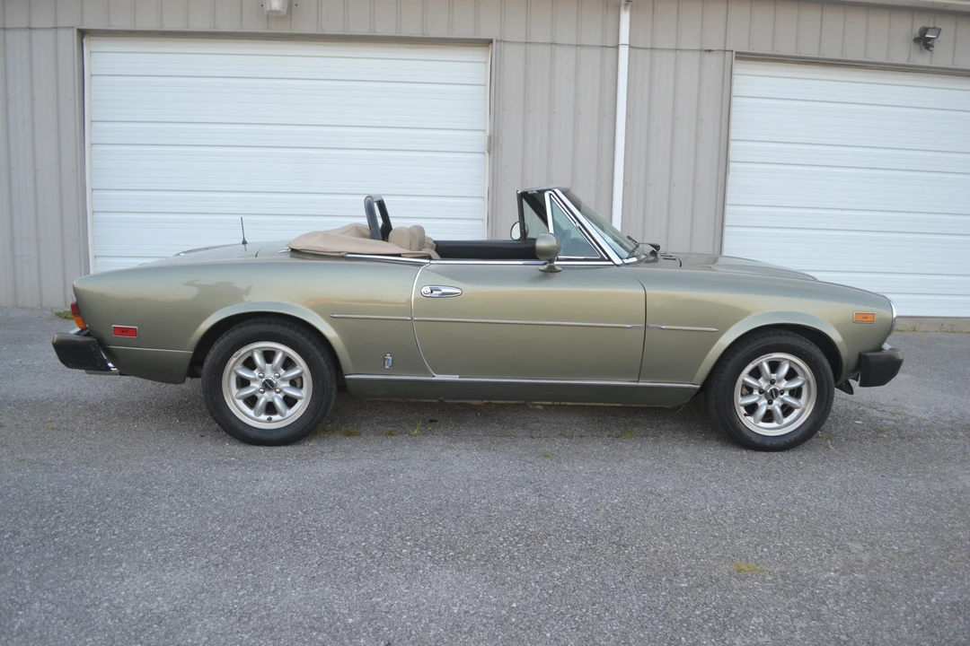 1982 Fiat 124 Sport Spider - Image 4 of 31