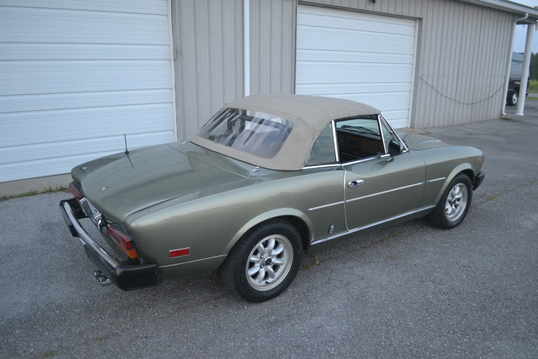 1982 Fiat 124 Sport Spider - Image 13 of 31