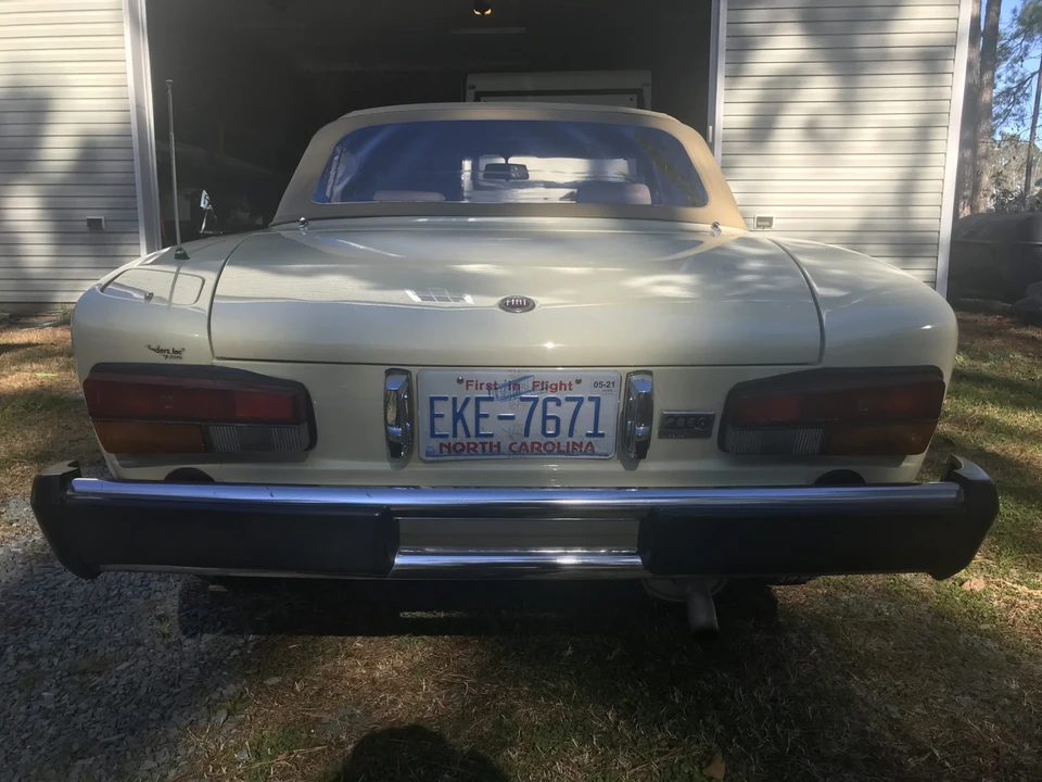 1982 Fiat 124 Sport Spider - Image 16 of 31