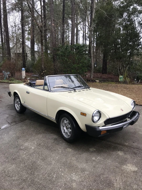 1982 Fiat 124 Sport Spider - Image 9 of 31