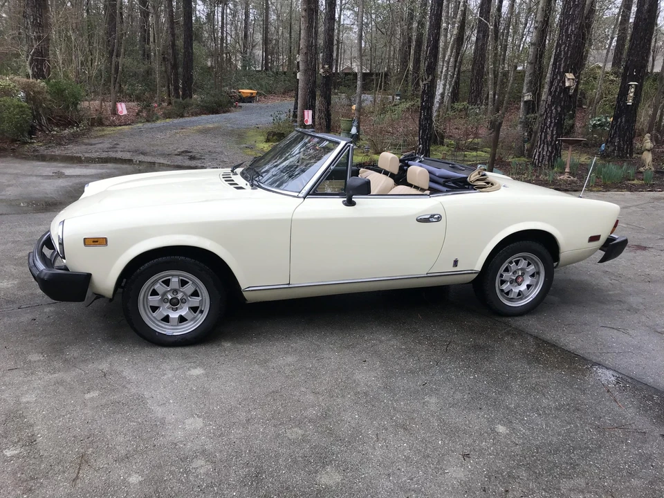 1982 Fiat 124 Sport Spider - Image 4 of 31