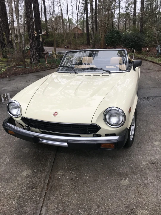 1982 Fiat 124 Sport Spider - Image 2 of 31