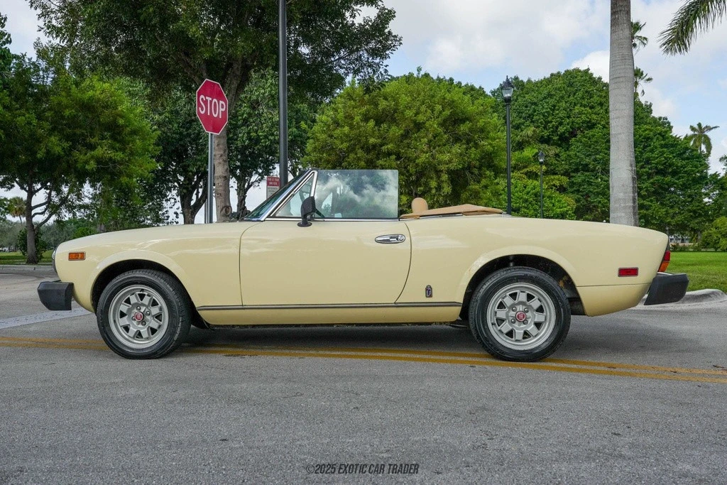 1982 Fiat 124 Sport Spider - Image 3 of 12