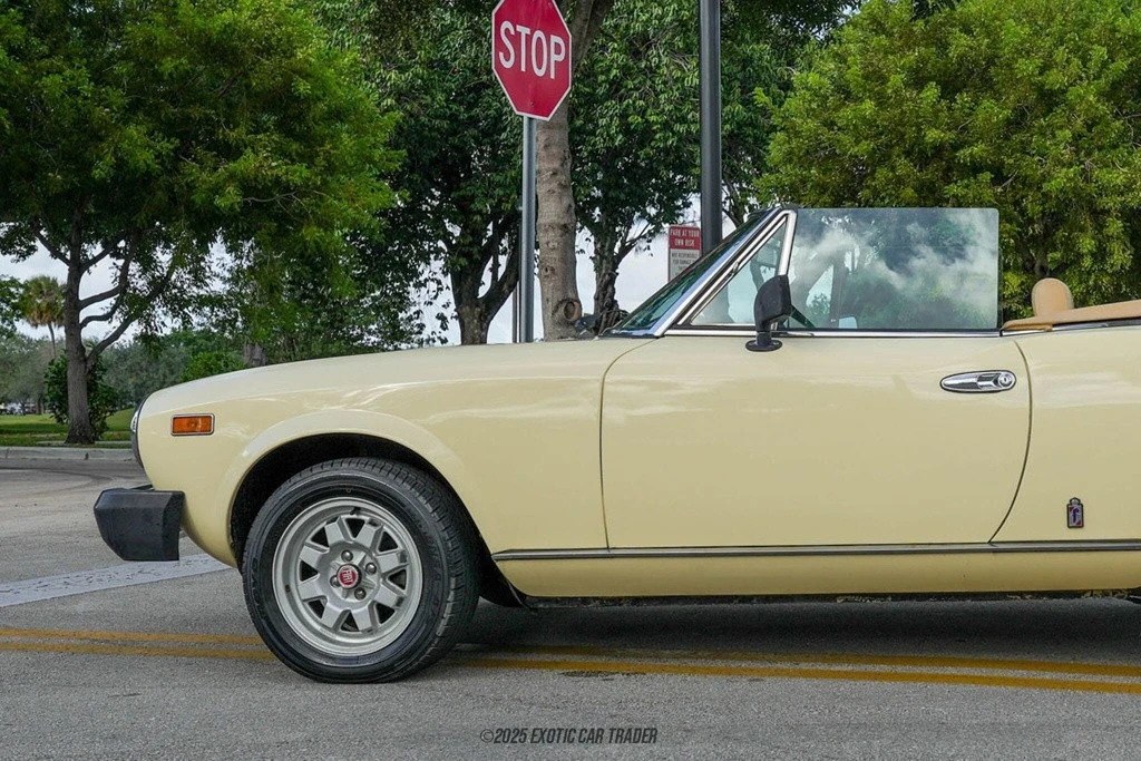 1982 Fiat 124 Sport Spider - Image 4 of 12