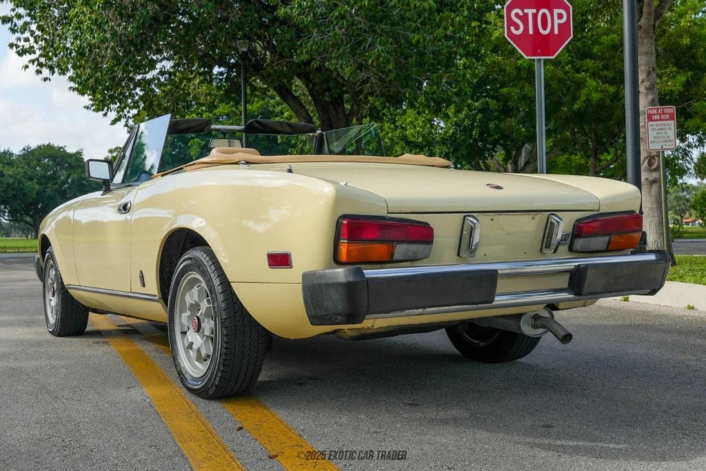 1982 Fiat 124 Sport Spider - Image 6 of 12